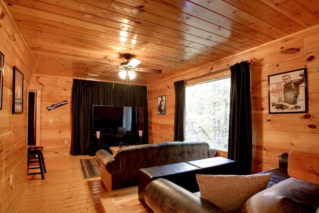 Brave Eagle Cabin Sevierville Zimmer foto